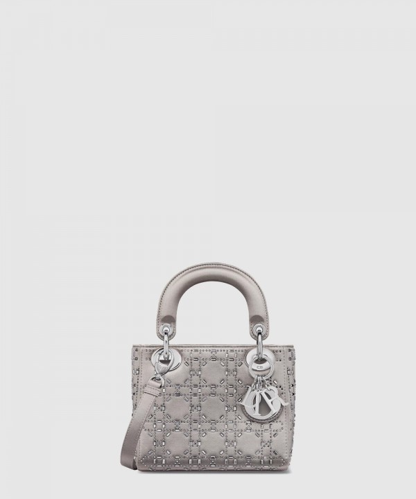 디올 Lady Dior 미니 백 그레이 새틴 M0500